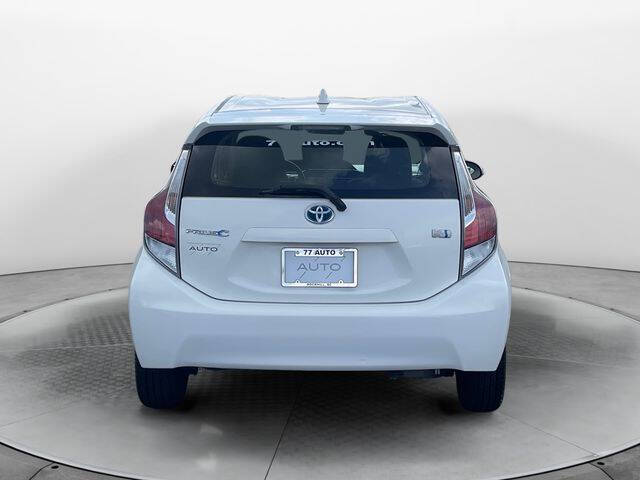 2016 Toyota Prius c Two