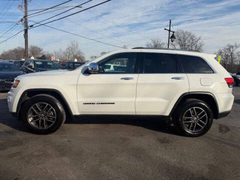 2017 Jeep Grand Cherokee for sale at Alpina Imports in Essex MD