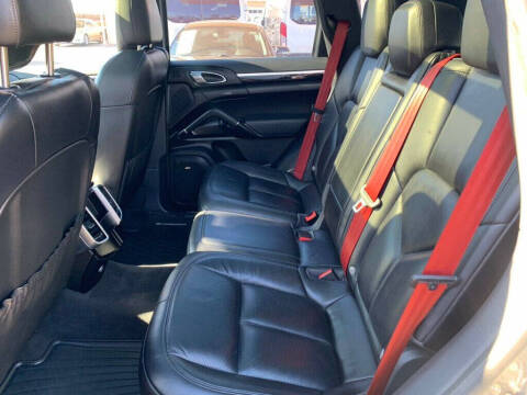 2017 Porsche Cayenne S