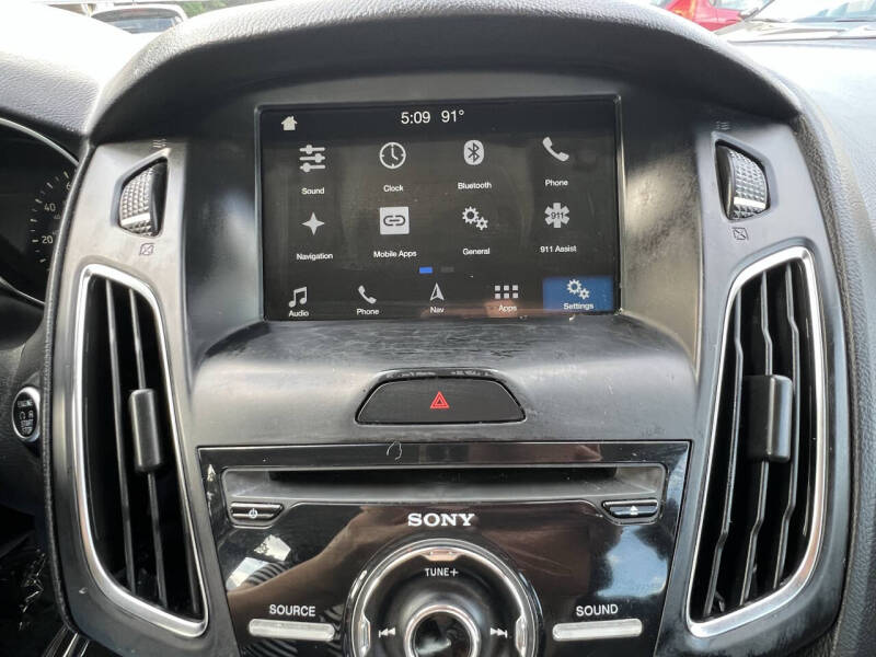 2017 Ford Focus Titanium