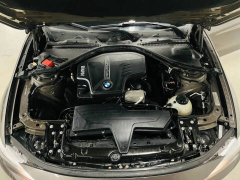 2013 BMW 3 Series 320i