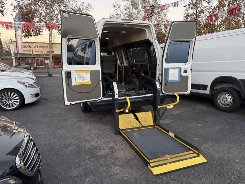 2013 Ford E-Series E-250