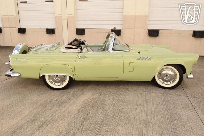 1956 Ford Thunderbird