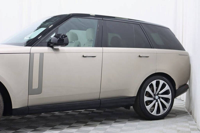 2025 Land Rover Range Rover P530 SE