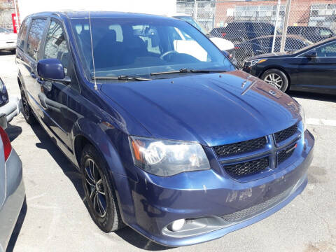 2017 Dodge Grand Caravan for sale at Fillmore Auto Sales inc in Brooklyn NY