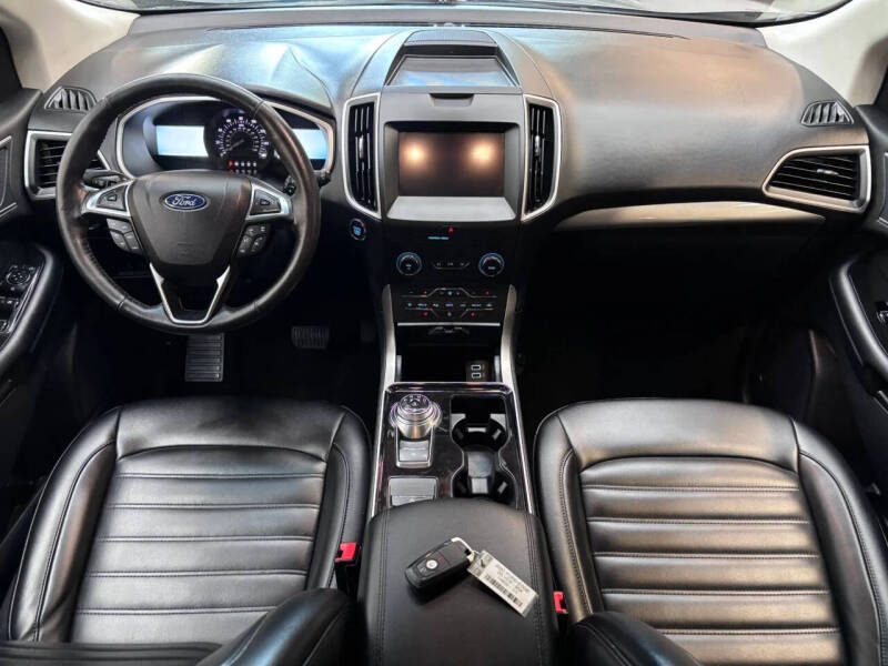 2020 Ford Edge