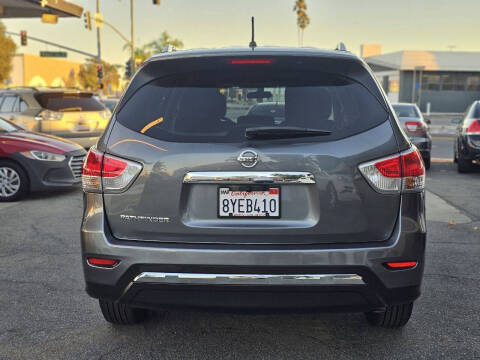 2016 Nissan Pathfinder S