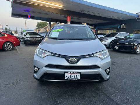 2017 Toyota RAV4 XLE