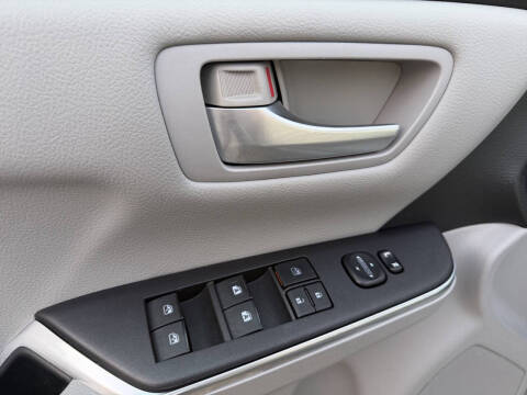 2016 Toyota Camry XSE