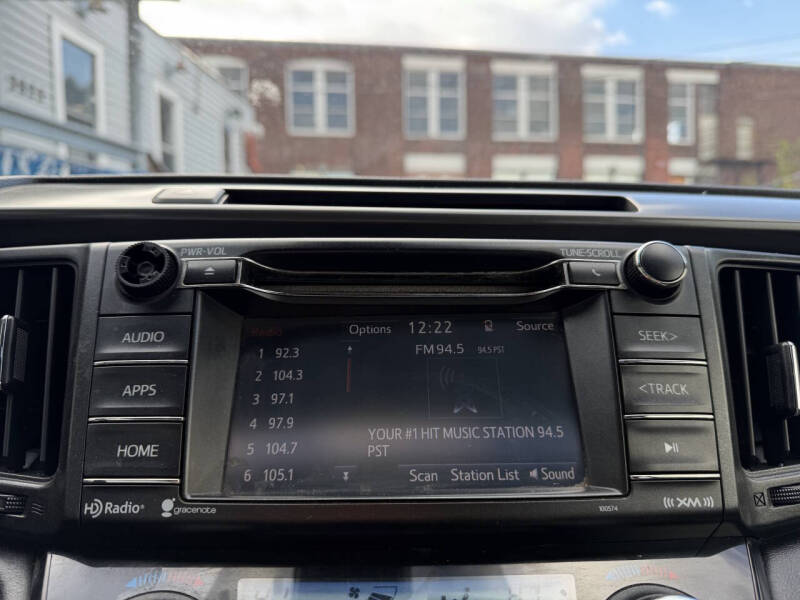 2017 Toyota RAV4 Hybrid SE