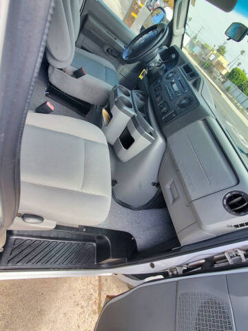 2009 Ford E-Series E-150