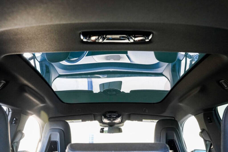 2025 BMW iX xDrive50