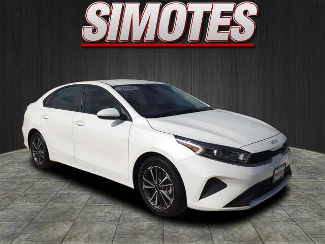 2022 Kia Forte for sale at SIMOTES MOTORS in Minooka IL