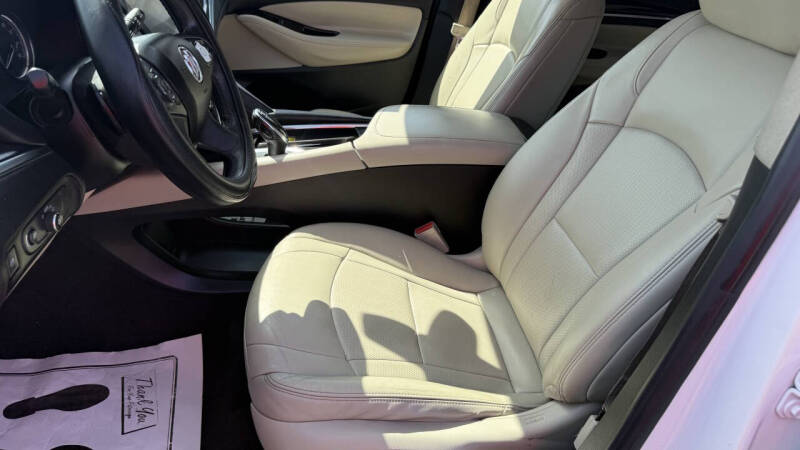 2020 Buick Enclave Essence