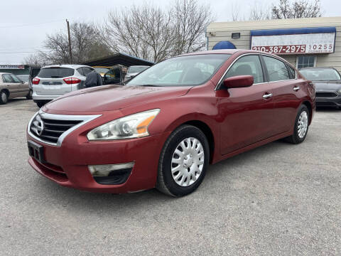 2014 Nissan Altima for sale at Silver Auto Partners in San Antonio TX