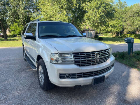 2007 Lincoln Navigator for sale at CARWIN MOTORS in Katy TX
