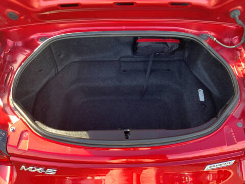 2017 Mazda MX-5 Miata RF Grand Touring