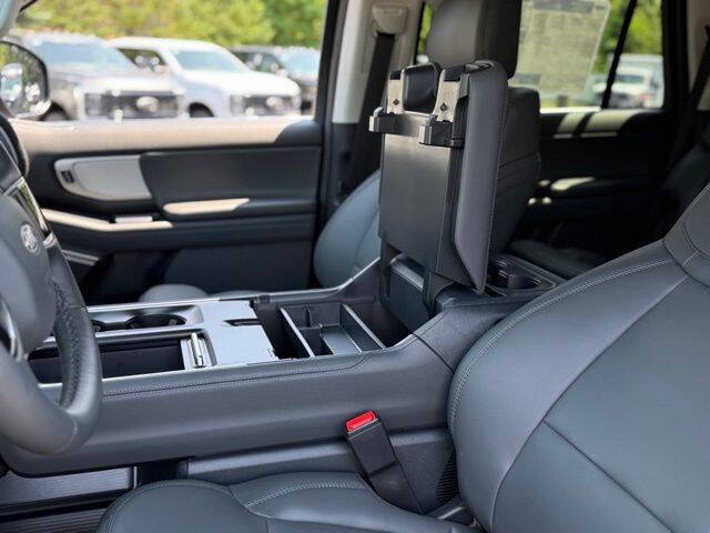 2027 Ford Expedition Active