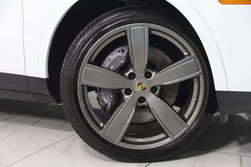 2023 Porsche Cayenne
