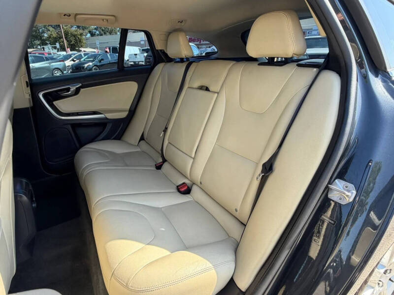 2016 Volvo V60 T5 Drive-E Premier