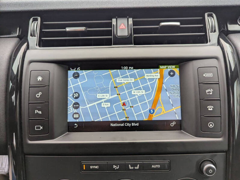 2017 Land Rover Discovery SE