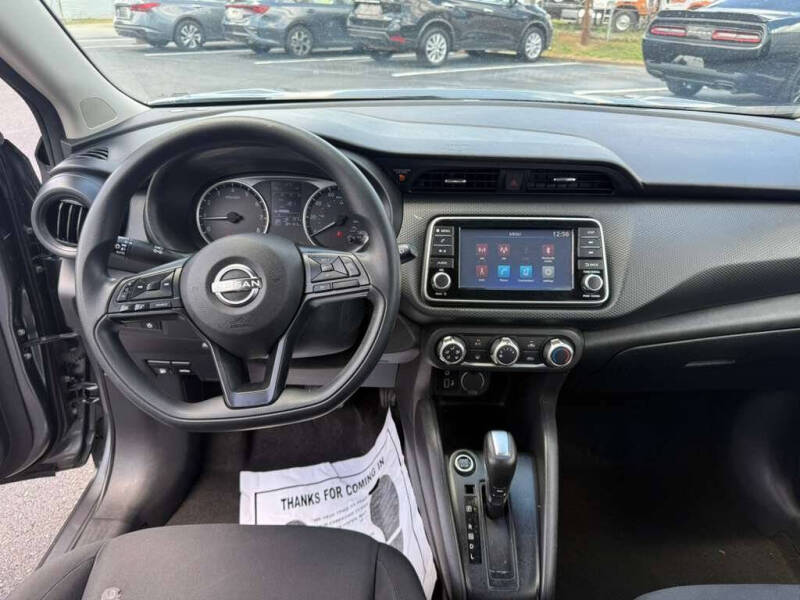 2023 Nissan Kicks S