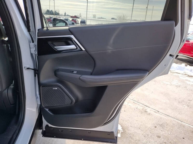 2026 Mitsubishi Outlander Trail Edition