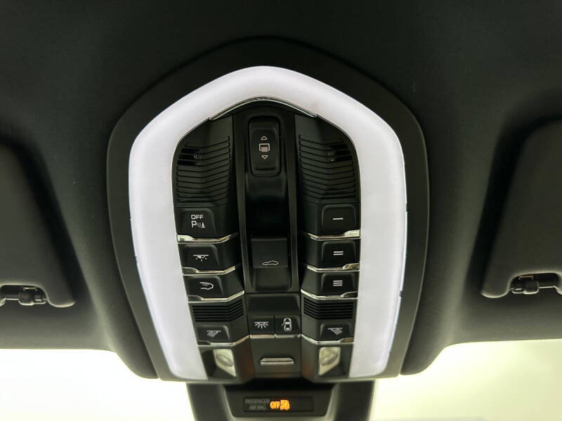 2018 Porsche Macan S