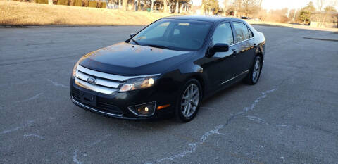 2010 Ford Fusion for sale at EXPRESS MOTORS in Grandview MO