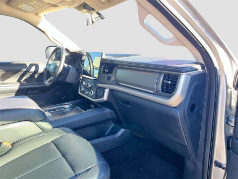 2023 Ford Expedition MAX XLT