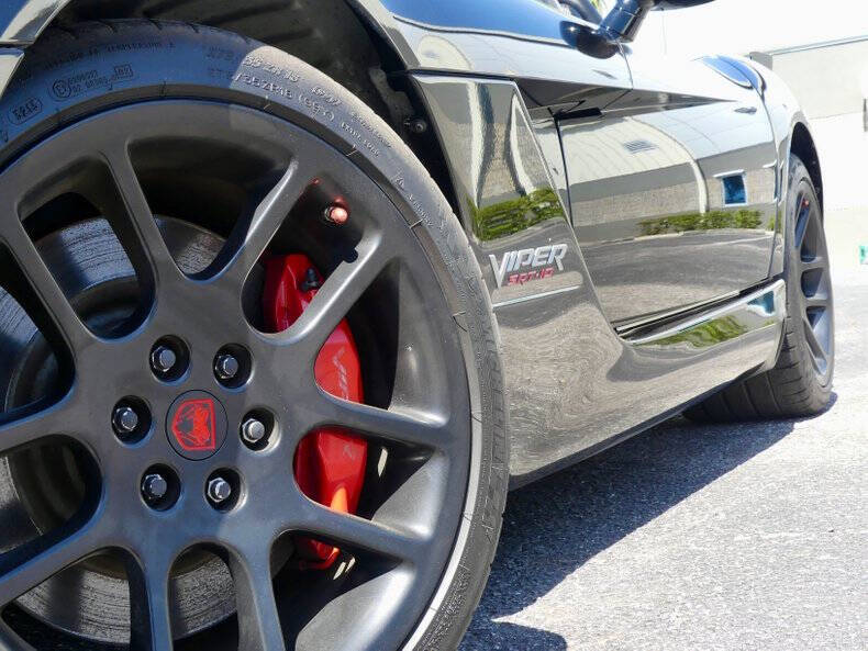 2004 Dodge Viper SRT-10
