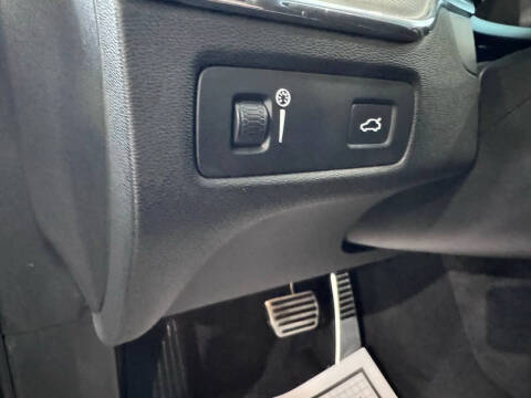 2019 Volvo XC60 T5 R-Design