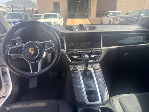 2021 Porsche Macan