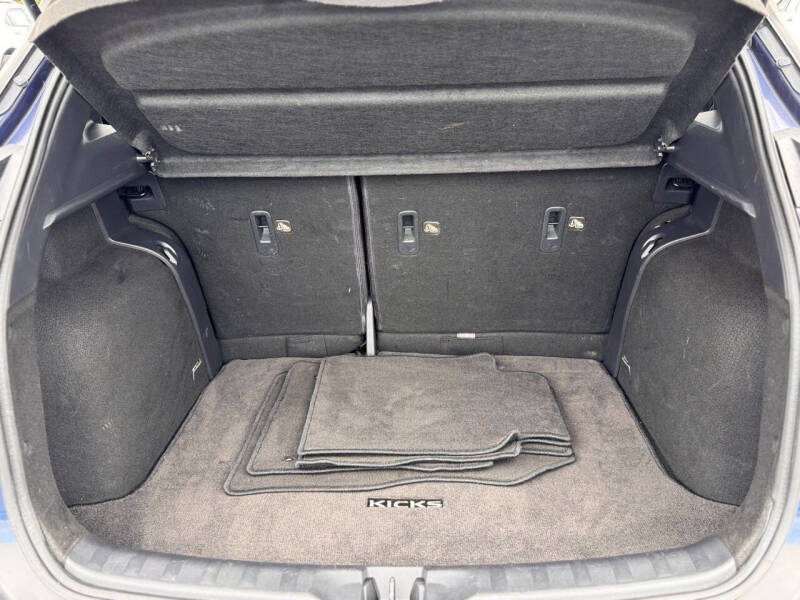 2020 Nissan Kicks SV