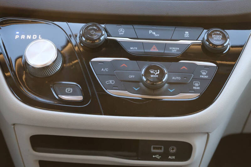 2019 Chrysler Pacifica Touring L