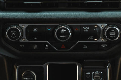 2024 Jeep Gladiator Sport