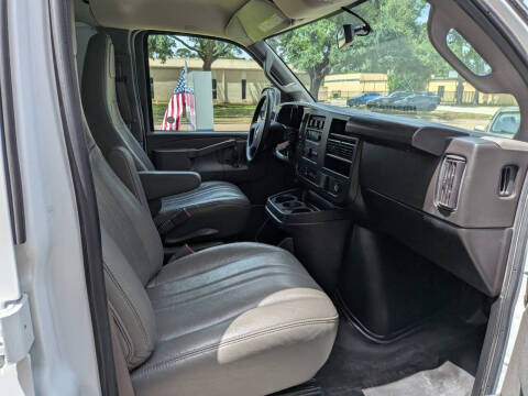 2023 Chevrolet Express 2500