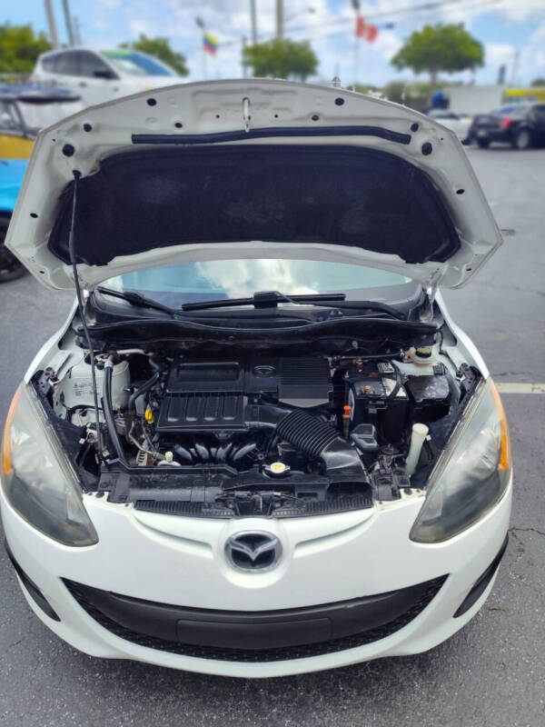 2011 Mazda MAZDA2 Touring