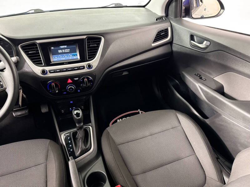 2019 Hyundai Accent SE