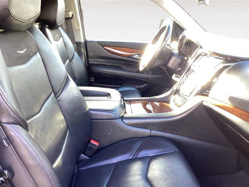 2019 Cadillac Escalade Luxury