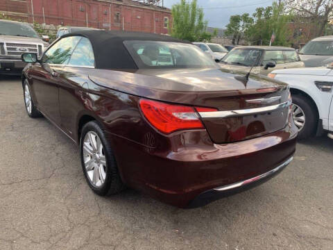2013 Chrysler 200 Touring
