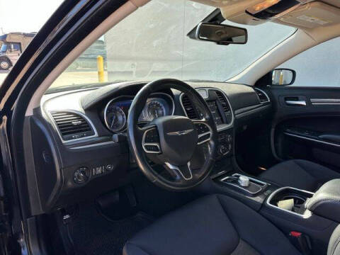 2022 Chrysler 300 Touring