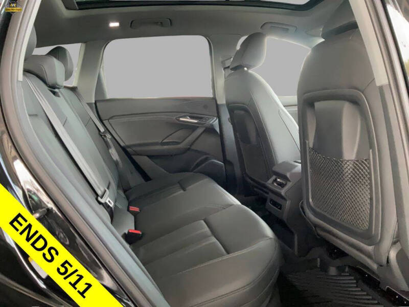 2025 Audi Q6 e-tron Premium