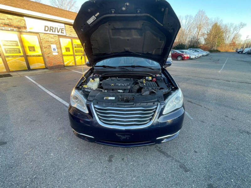 2014 Chrysler 200 LX