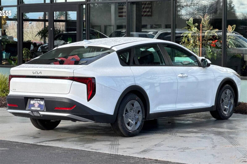 2025 Kia K4 LX