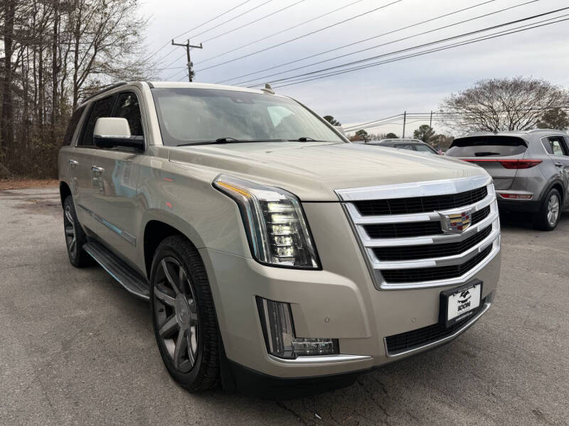 2016 Cadillac Escalade Luxury Collection