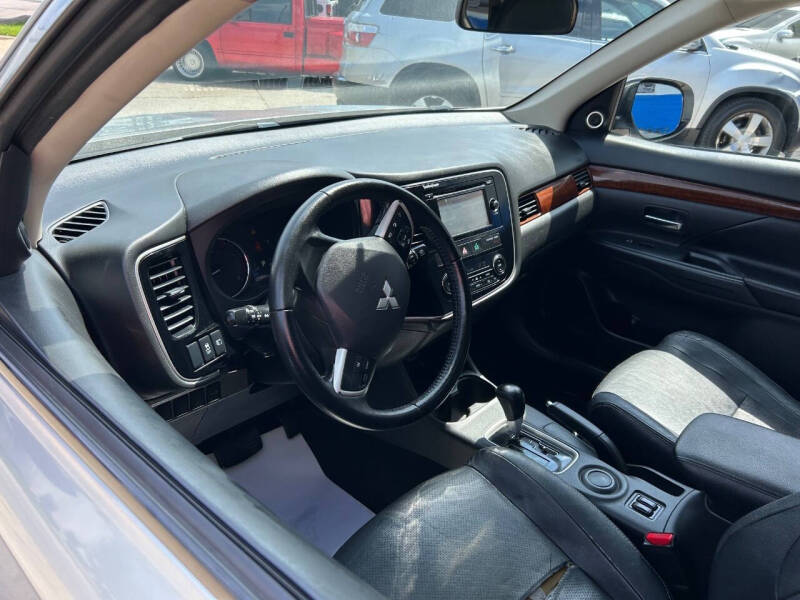 2015 Mitsubishi Outlander SE