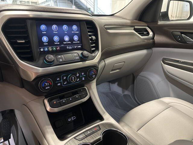 2023 GMC Acadia SLT