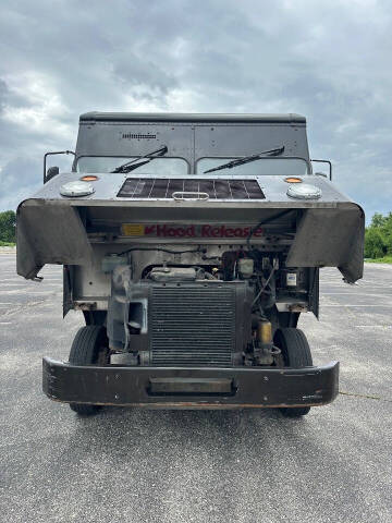 2009 Freightliner MT55 Chassis