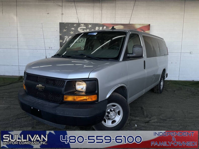 2016 Chevrolet Express Passenger LS's photo